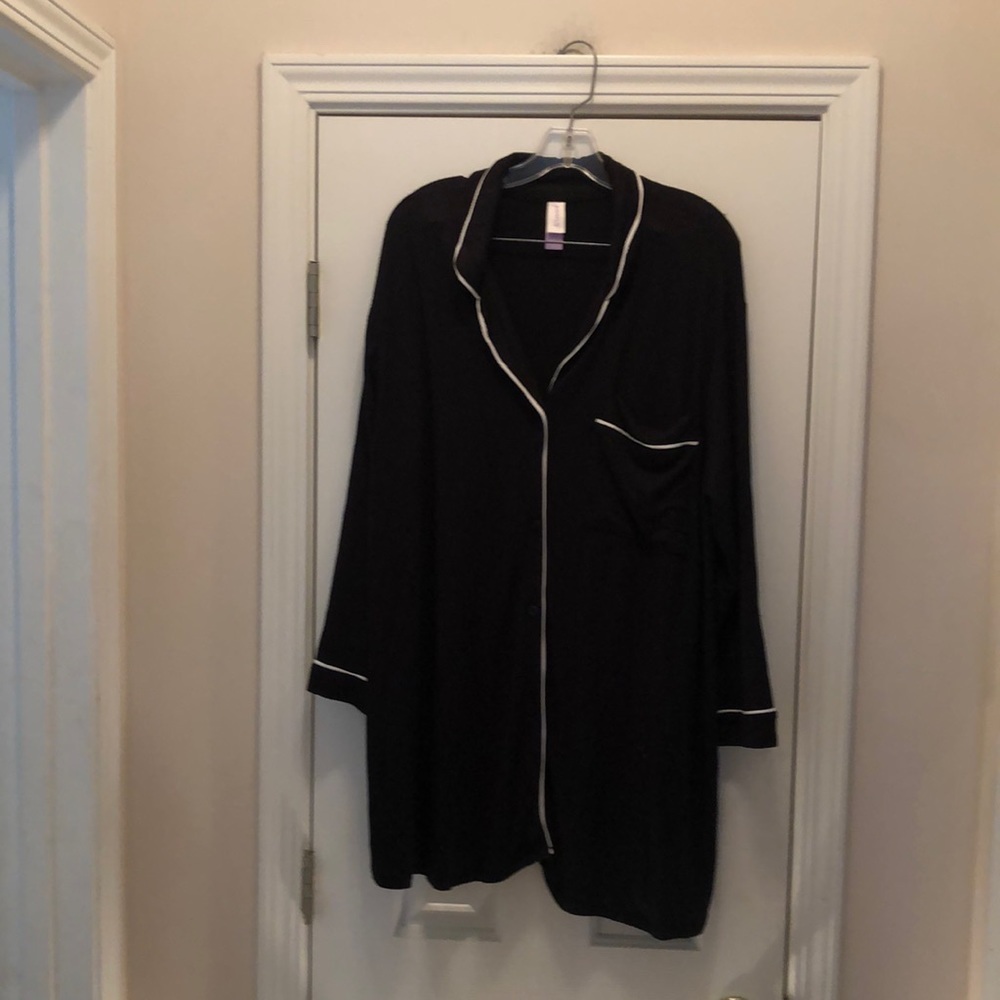 NWOT Joyspun maternity nightgown